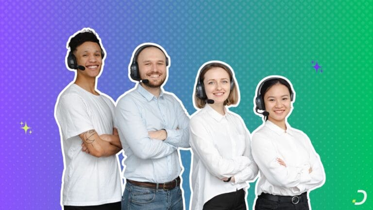 Equipo de cobranza con auriculares, ideal para gestionar grandes carteras con un agente de cobranza con IA
